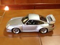 1:18 UT Models Porsche 911/993 GT2 Road Car 1995 Plata. Subida por santinogahan